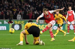 贝里瓦尔荣膺英超周最佳 助力热刺连胜火力全开